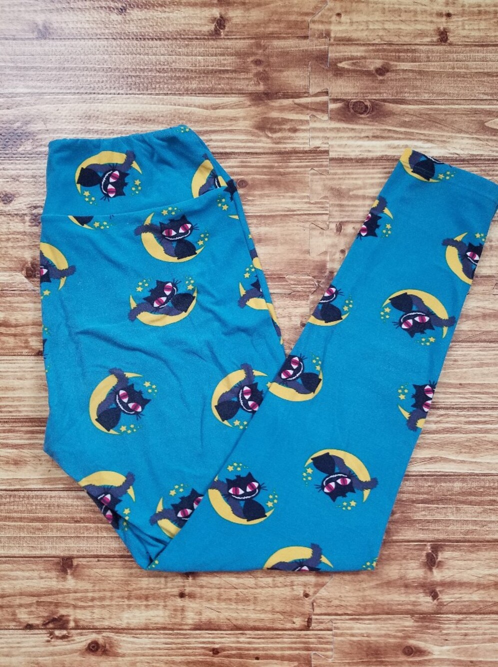 LuLaRoe Halloween Leggings OS Teal Black Cats Crescent Moon Graphic Print 2-10